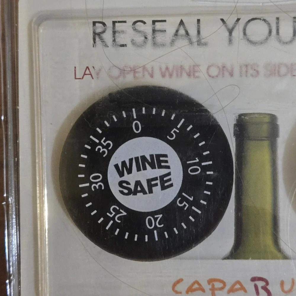 CapaBunga Silicone Wine Bottle Caps 2 Pack Wine Safe Emergency Leak Proof Seal